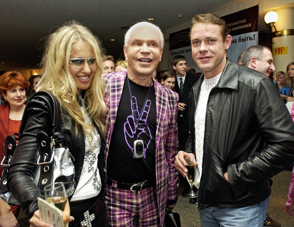 Kseniya sobchak, boris moiseyev and pavel bure (l-r) seen at the 8th silver galoshe award presentation ceremony, this prize for the most dubious achievement in showbusiness was established by the silver rain radio, june 18, 2004, moscow, russia.