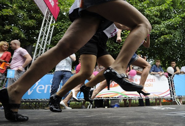 Itar-tass: moscow, russia, july 10, 2011, participants taking part in the glamour russia stiletto run at tsvetnoi boulevard in central moscow, (photo itar-tass / mikhail fomichev)  ??????, ??????, 10 ????, ????????? ?????? ?? ????????, ??????????????? ???????? glamour, ?? ????? ???????? ????????, ???? ????-????/ ?????? ???????.