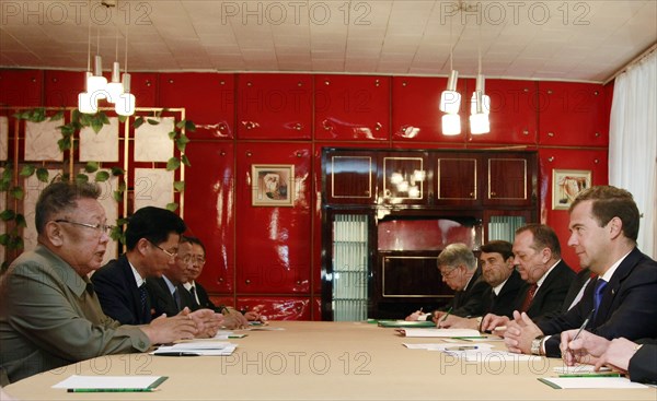 Ulan-ude, russia, august 24, 2011, russia's president dmitry medvedev (r) and kim jong-il (kim jong il), the leader of the democratic people's republic of korea (north korea), the chairman of the national defense commission, general secretary of the workers' party of korea, left, appear at talks in ulan-ude.