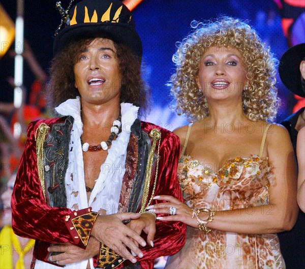 Singers valery leontyev and irina allegrova perform at the opening ceremony of the slavonic bazaar 14th international art festival, vitebsk, belarus, july 15, 2005.