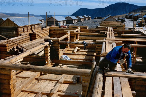 Chromite deposits of yamalo-nenets autonomous district, construction of a mountain mining settlement, november 2005.