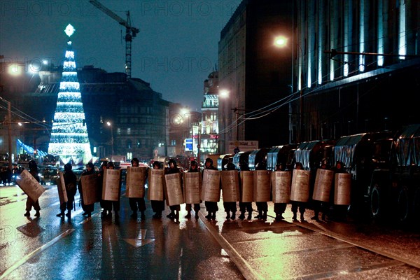 Moscow, russia, december 5, 2011, riot police during an opposition protest in central moscow against alleged vote-rigging in the december 4 parliamentary election.