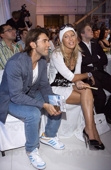 Tv hosts andrei malakhov and kseniya sobchak at the 'brilliantovaya shpilka' (diamond hairpin) awards ceremony in the trade & business center novinsky passage in moscow on june 1, 2007.