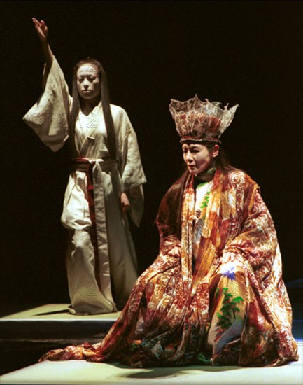 Moscow, russia, june 22, 2002: oedipus rex, after sophocles' tragedy, staged by tadashi suzuki and the shizuoka performing arts centre (japan) was presented at the sretenka theatre in the framework of 2002 theatre olympics, foreground: naoko kuboniva as iocasta.