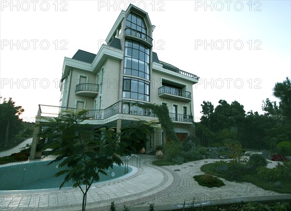 Tbilisi region, georgia, the countryside 'cottage' of georgian tycoon badri patarkatsishvili, february 2008.