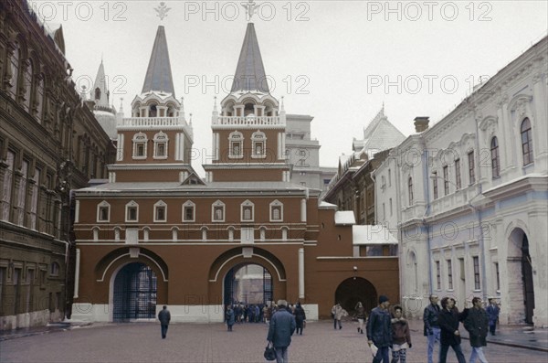 Resurrection (voskresenskiye) gate, also called iberian gate, with the small iverskaya (iberian) chapel in front of it, is a replica built in the 1990s, this is the only existing gate of the kitai-gorod in moscow, russia, the gate is situated in the northwest corner of red square and connects with manege square, the original building was constructed during the 16th century but was torn down in 1931 on stalin's order.