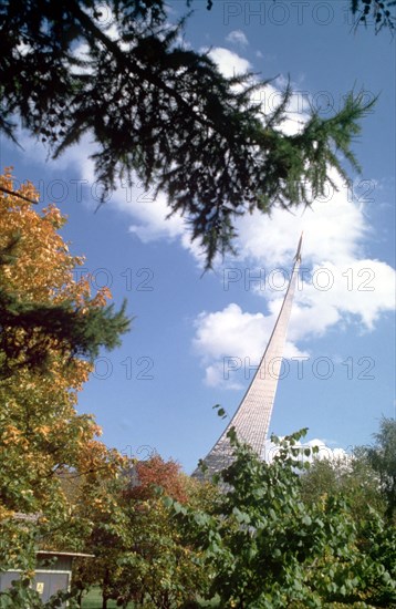 The space obelisk, memorial to soviet conquerors of space, at vdnh exhibition center, moscow, russia.