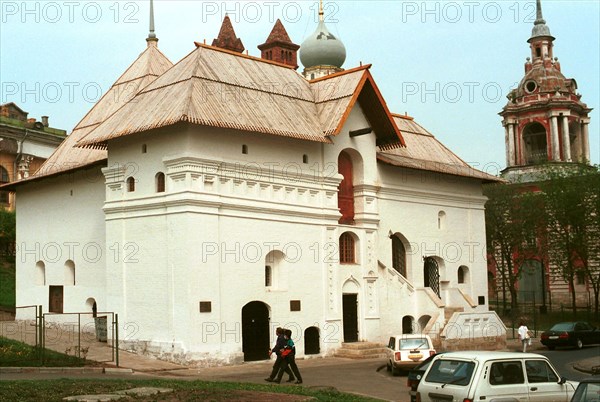 Stary angliysky dvor (the old english embassy, a branch of the museum of moscow city history in varvarka street, moscow, russia.