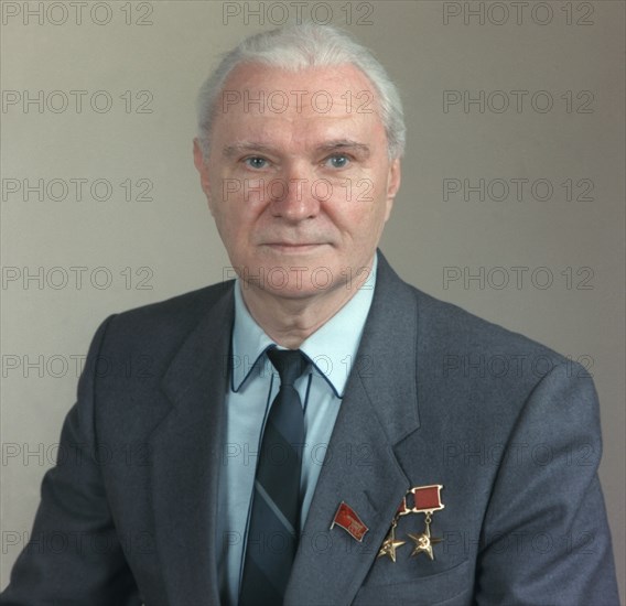 Soviet rocket scientist, valentin glushko, a pioneer in rocket propulsion systems, academician of the ussr academy of sciences, two times hero of the socialist labor, winner of lenin and state prizes, member of the central committee of the communist party of the soviet union, 1986.