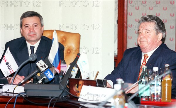 Russia's gas giant gazprom chairman rem vyakhirev (right) and president of major oil company lukoil vagit alekperov during a press conference after they signed strategic partnership agreement, november 24, 1998.