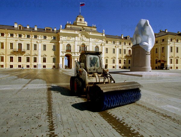 The restored constantine palace in strelna, now called the state complex 'the palace of congresses', will be the venue of summits to be held during the city's 300th anniversary celebrations, st,petersburg, russia, may 26 2003.