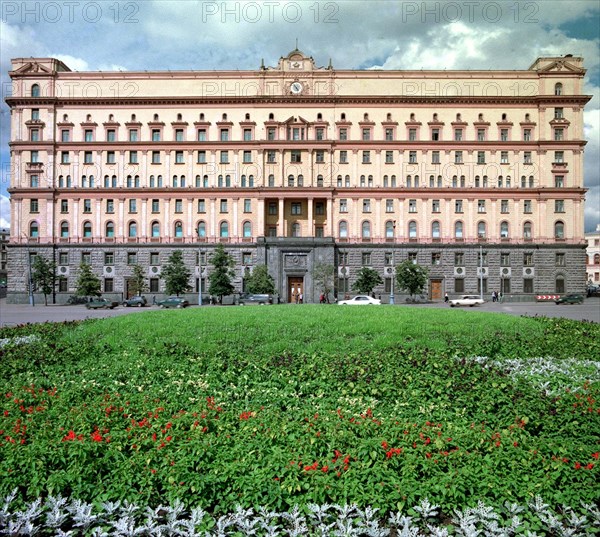 Lubianka (lubyanka) prison, former kgb/nkvd and gpu headquarters, moscow, russia, 2000.