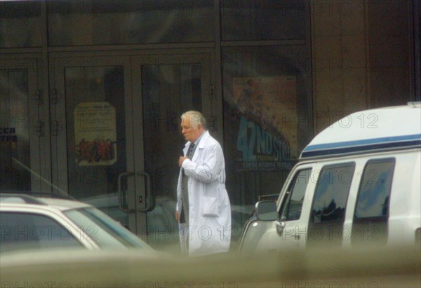 Moscow, russia, october 25 2002: professor leonid roshal, chairman of the international committee for rendering assistance to children in disasters and wars pictured leaving the building of the palace of culture of the ball-bearing plant in melnikov street where a group of terrorists took hostage the spectators of the 'nord-ost' musical on wednesday.