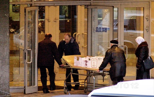 Moscow, russia, october 25 2002: water and food parcels being supplied to the palace of culture of the ball-bearing plant where terrorists have taken hostage about 700 people.