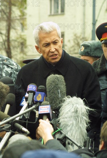 Moscow, russia,10/26/02, chechen hostage crisis: deputy interior minister vladimir vasiliev (c) held a press conference on the results of the hostage-release operation, it took place near the operation staff.