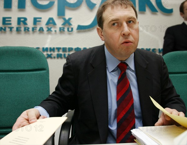 Russian federation presidential economic adviser andrei illarionov holds a press conference over the kyoto protocol, moscow, russia, february 16 2005.