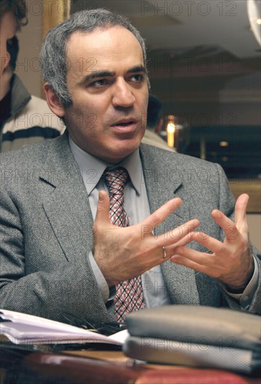 Leader of the united civil front garry kasparov gestures at the other russia political forum attended by russian opposition figures, march 2, 2007, st, petersburg, russia.