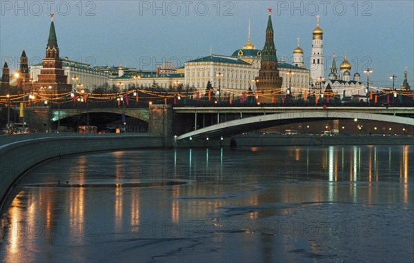 A view of the kremlin and the moskva river in the evening, moscow, russia, february 2000.