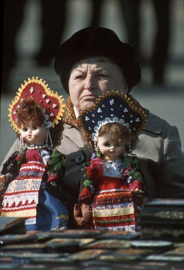 Moscow, russia, souvenir seller on vorobyovy hill.