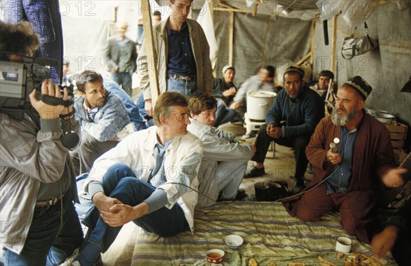 Opposition members being interviewed by tass correspondents in dushanbe, tajikistan, may 1992.