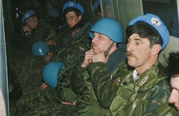 Servicemen of the recent 150 man replenishment to the russian battalion of the united nations forces arriving in sarajevo, bosnia, 1994.