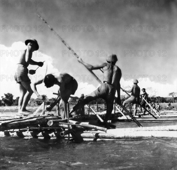 Dien Bien Phu engineer making bridge