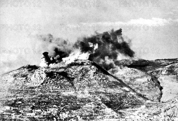 WWII War in Italy 1944 Air raid at Monte Cassino