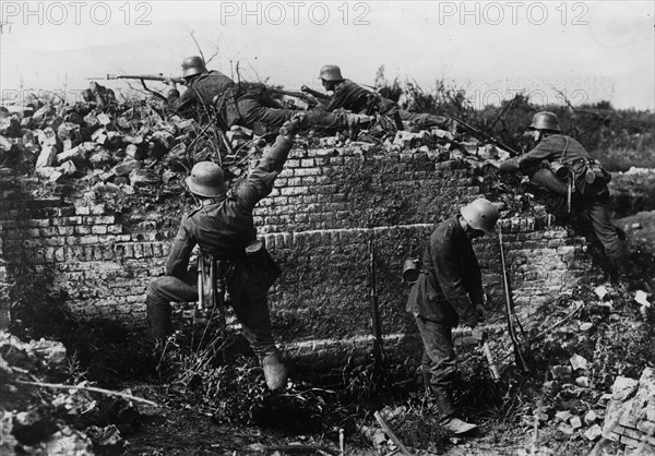Western Front, Germany - France, 1916.