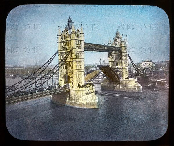 Magic Lantern slide circa 1900 hand coloured views of London