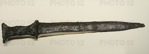 Sword with iron blade and bronze knob, Iron Age I