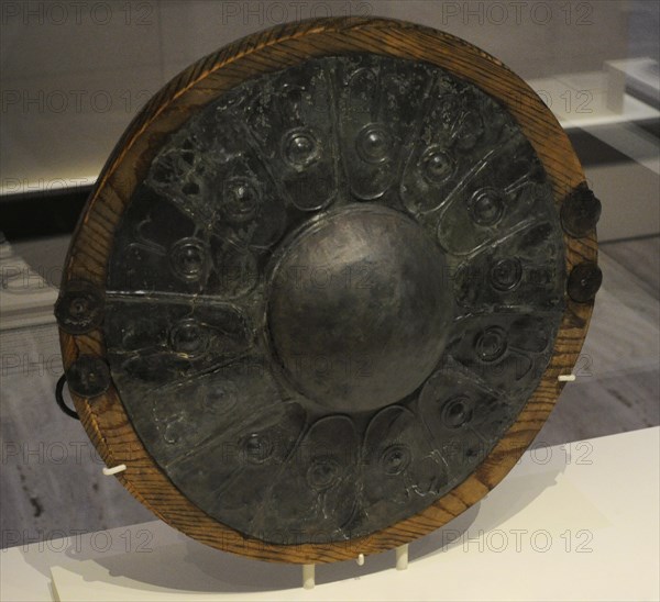 Bronze caetra shield, Iron Age