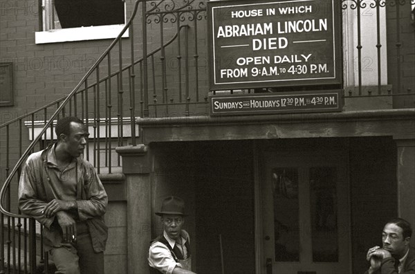 Washington, D.C. house where Lincoln died. Negroes out front