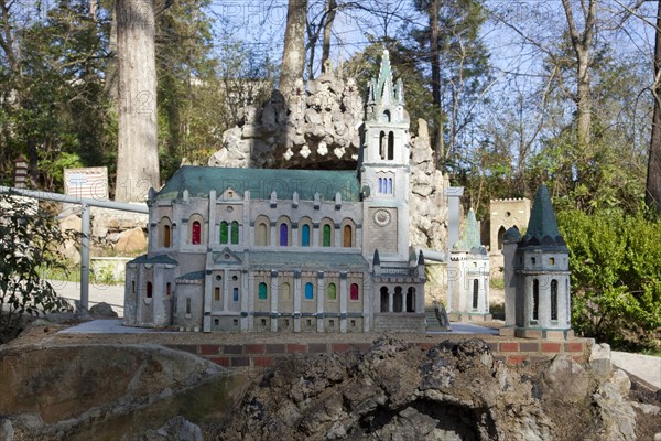 Ave Maria Grotto