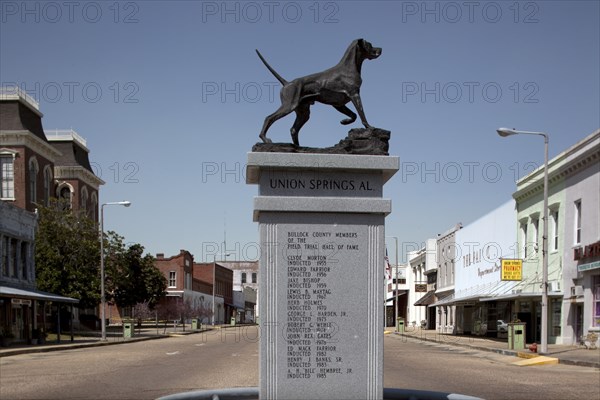 Life-size bronze statue of an English pointer