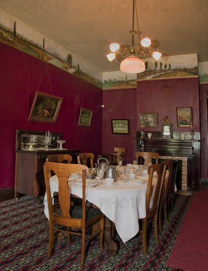 Booker T. Washington home kitchen, Oaks