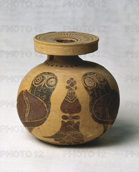 Aryballos with owl decoration.