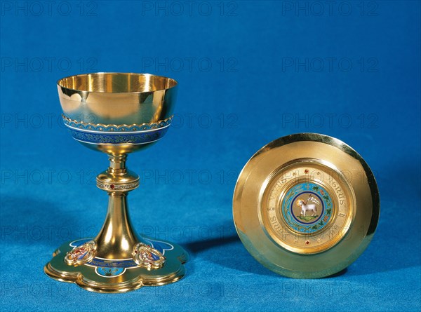 Chalice with a paten.