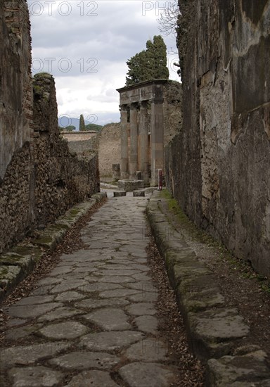 Pompeii. Cobbled street.