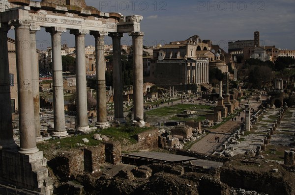 Temple of Saturn. Front porch.