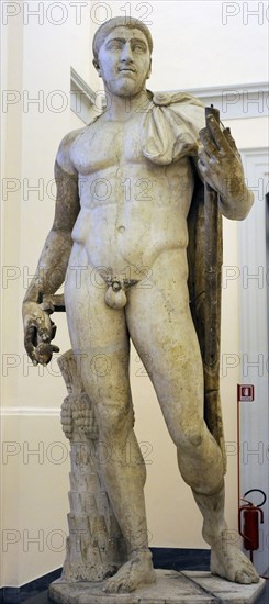 Alexander Severus with idealized body of the Diomedes Cuma-Munich type.