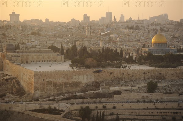 Al-Aqsa Mosque, Dome of the Rock, Dome of the Chain and Herodian walls.
