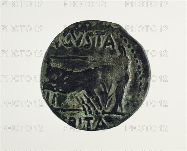 Roman coin. As. Reverse. 1st century BC. Decoration: Merida foundation. Oxen guided by a priest. Merida (Augusta Emerita).