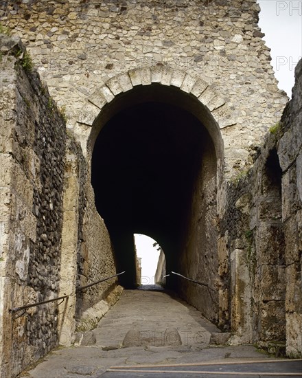 Porta Marina. Connected the town with harbour.