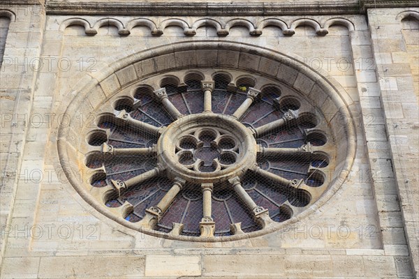 Rosette on the facade