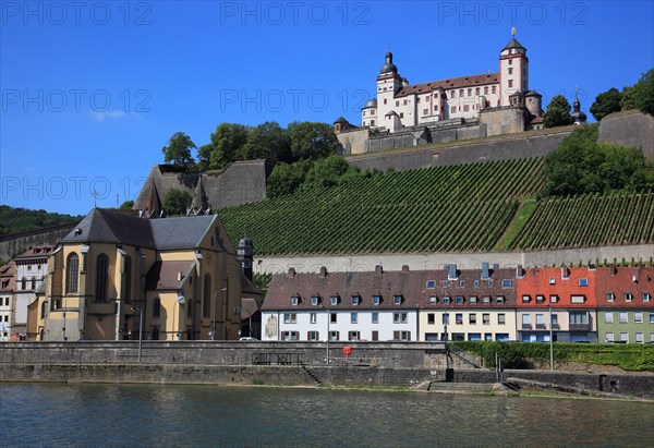 Sankt Burkard Basilika and fortress Marienberg