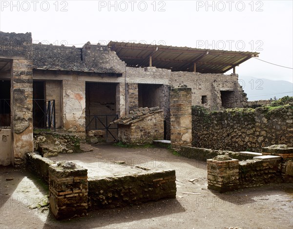 Pompeii, Ancient Roman city, Fullonica of Stephanus