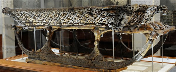 Viking sleigh