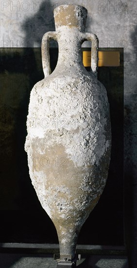 Wine amphora