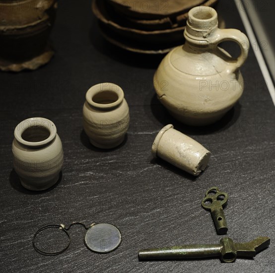 Group of ceramic objects belonging to a Beguine Community.