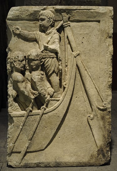 Stern of a ship with the helmsman and the rowers, probably barbarians.